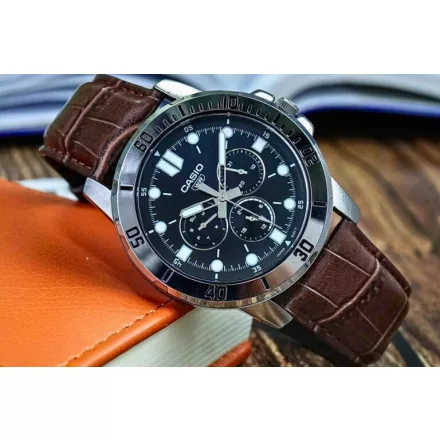 Casio Collection MTP-VD300L-1E férfi óra karóra
