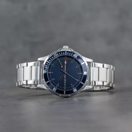 Tommy Hilfiger 1720018 gyerek óra karóra
