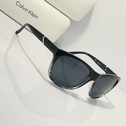 Calvin Klein Retail R655S napszemüveg fekete csíkok / szürke női