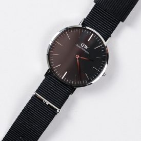   Daniel Wellington óra  karóra férfi DW00100149 /DOBOZ és ELEM nélkül /kampcrn1204 várható érkezés:04.15