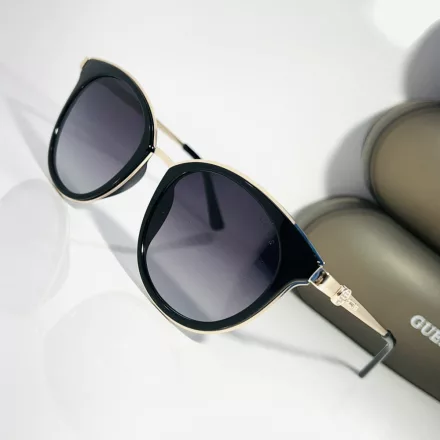 Guess Factory női napszemüveg GF6117 01B /kamper 1 napos szállítás