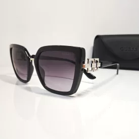   Guess Factory női napszemüveg GF00039 01B ​/kamper várható érkezés 05.05