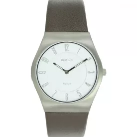   Bering Unisex férfi női óra karóra Titan vékony klasszikus - 11935-404-1 bőr kamprtw0616
