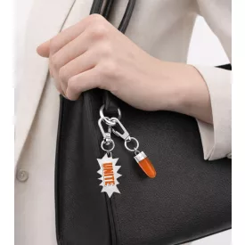   Urban Calvin Klein Downtown medál szett - nemesacél Pendants  kontrasztos  és UNITE Logo - táska kiegészítő - 7 x 1.3 cm - KJJCSA090100 - ezüst/narancssárga Méret: N