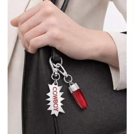 elegáns Calvin Klein Downtown medál szett - nemesacél Pendants  kontrasztos  és COWBOY Logo - táska kiegészítő - 7 x 1.3 cm - KJJCRA090200 - ezüst/piros Méret: N