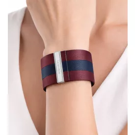   Bájos Calvin Klein női valódi bőr karkötő széles kontrasztcsíkkal, csuklóékszer, XS méret (15cm), KJ9KLB0901, piros/tengerészkék /kac 1 napos szállítás