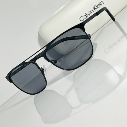 Calvin Klein Retail CK20123S napszemüveg matt fekete / tömör füstszürke /kac