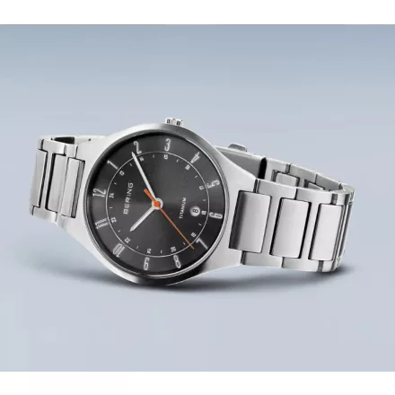 Bering 11739-772 Titanium férfi 39mm 5 ATM karóra